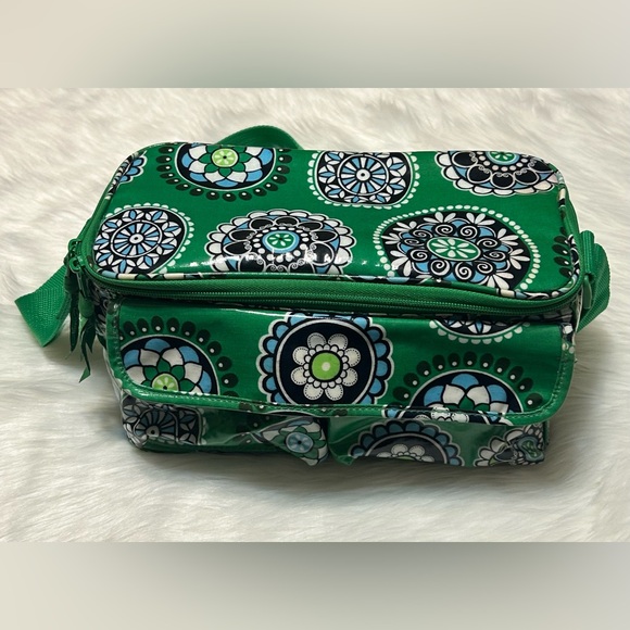 Vera Bradley Handbags - Vera Bradley Cupcakes Green Mini Cooler Lunch Snack Adjustable Strap
